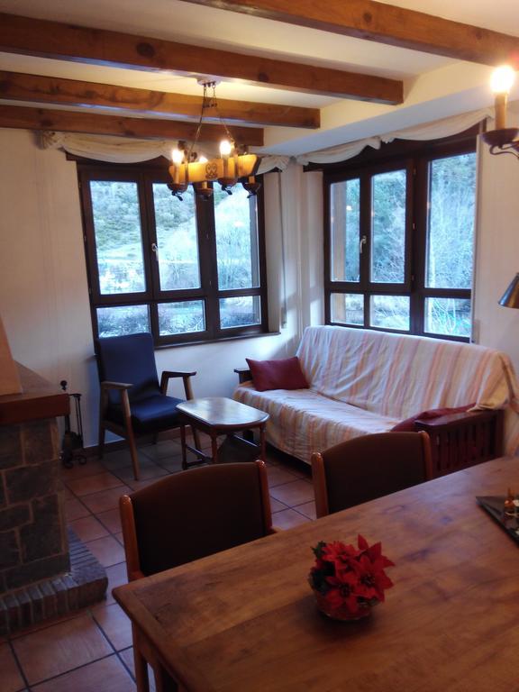 El Casar Del Puente Guest House Boca de Huergano Room photo