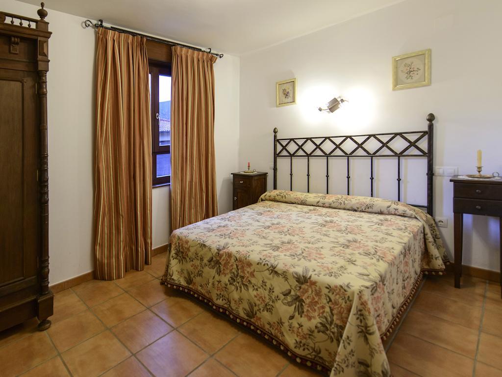 El Casar Del Puente Guest House Boca de Huergano Room photo