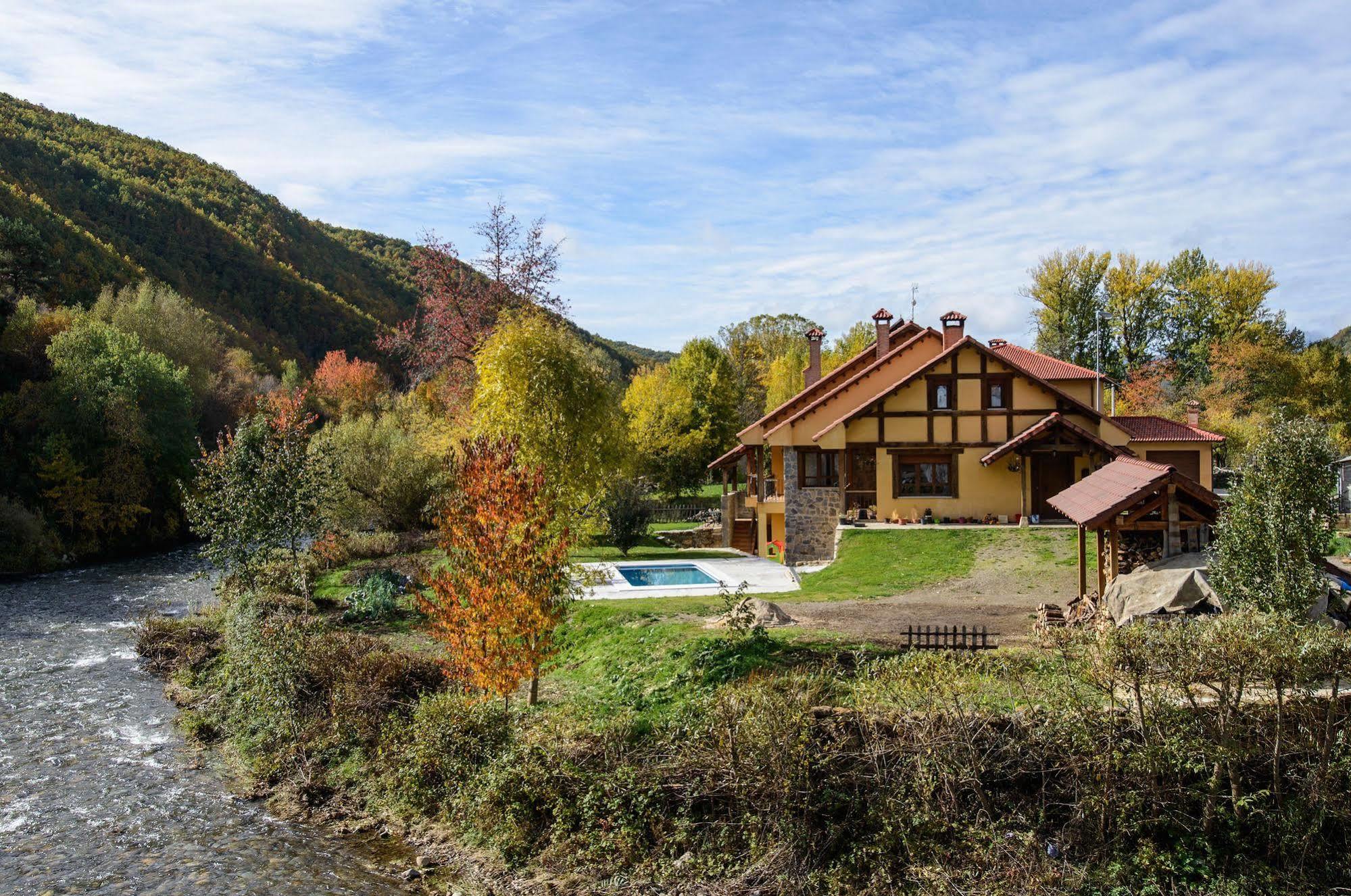 El Casar Del Puente Guest House Boca de Huergano Exterior photo